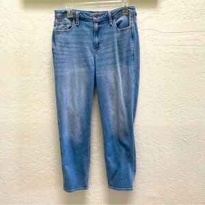Hollister Jeans Women’s 13R Ultra High-Rise Mom Light Wash Blue Denim W31-L27